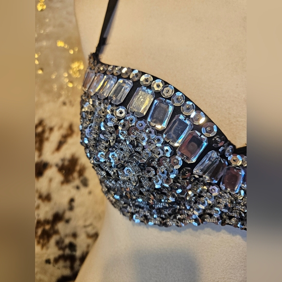 Body Central Black Sequin Bra - Picture 2 of 7